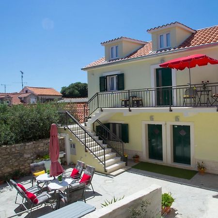 Central Old Town Rooms 1 Split Bagian luar foto