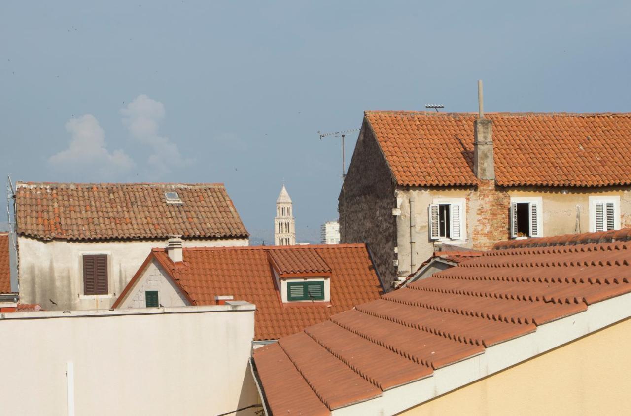 Central Old Town Rooms 1 Split Bagian luar foto