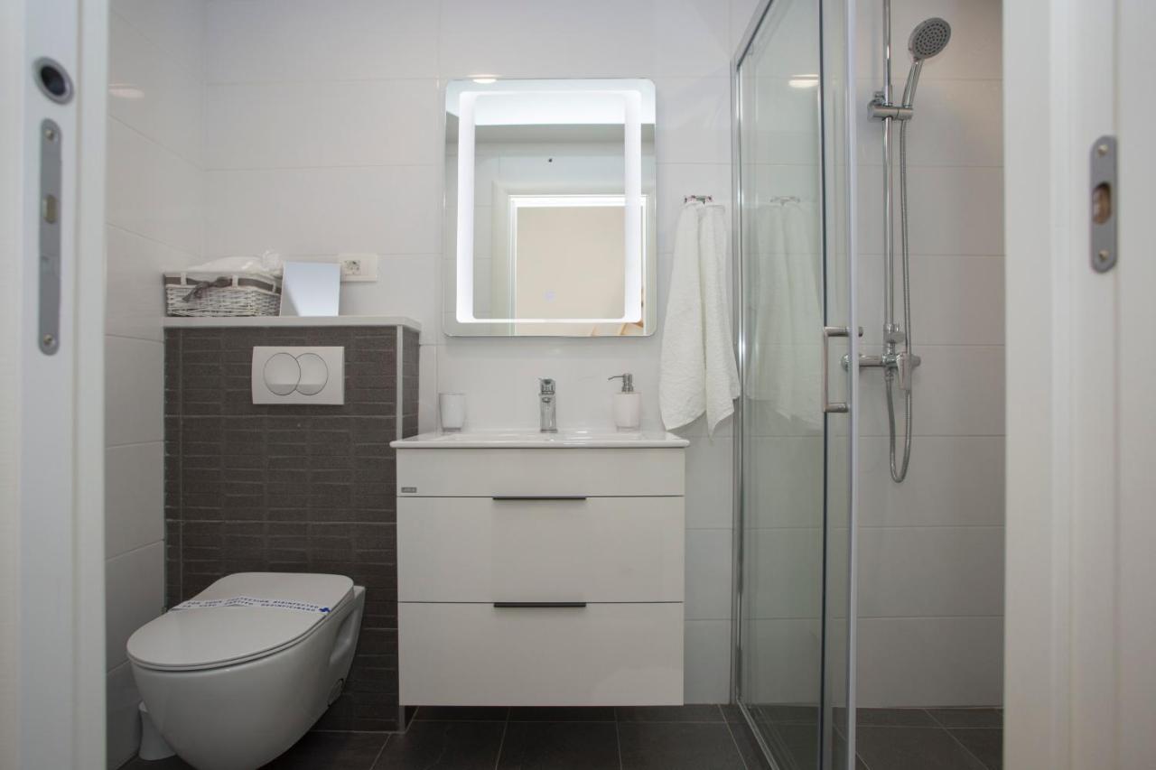 Central Old Town Rooms 1 Split Bagian luar foto