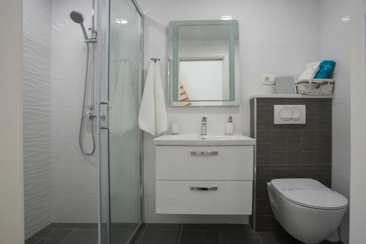 Central Old Town Rooms 1 Split Bagian luar foto